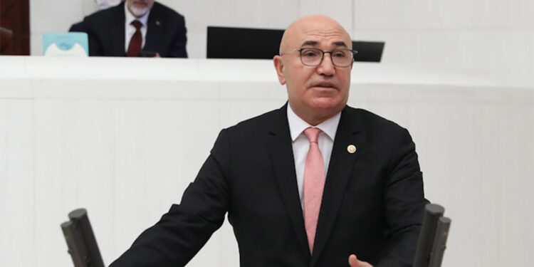 25 yıl evli kalan ev hanımlarına emeklilik hakkı