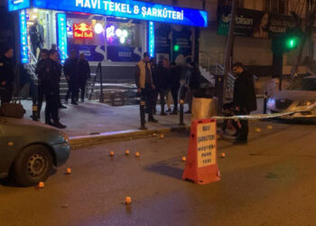 Otomatik silahla iş yerine kurşun yağdırdılar