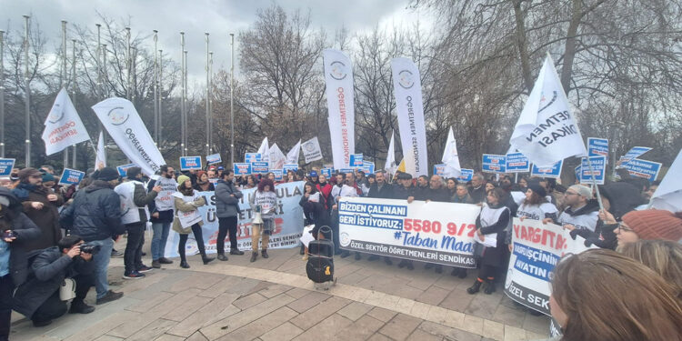 Özel sektörde çalışan öğretmenler, TBMM'ye yürüdü 