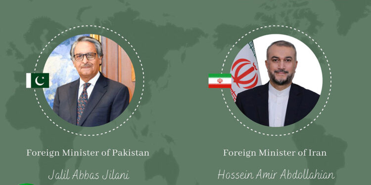 Pakistan ve İran dışişleri bakanları telefonda görüştü