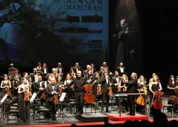 Senfoni orkestrası konserlerine hız kesmeden devam ediyor