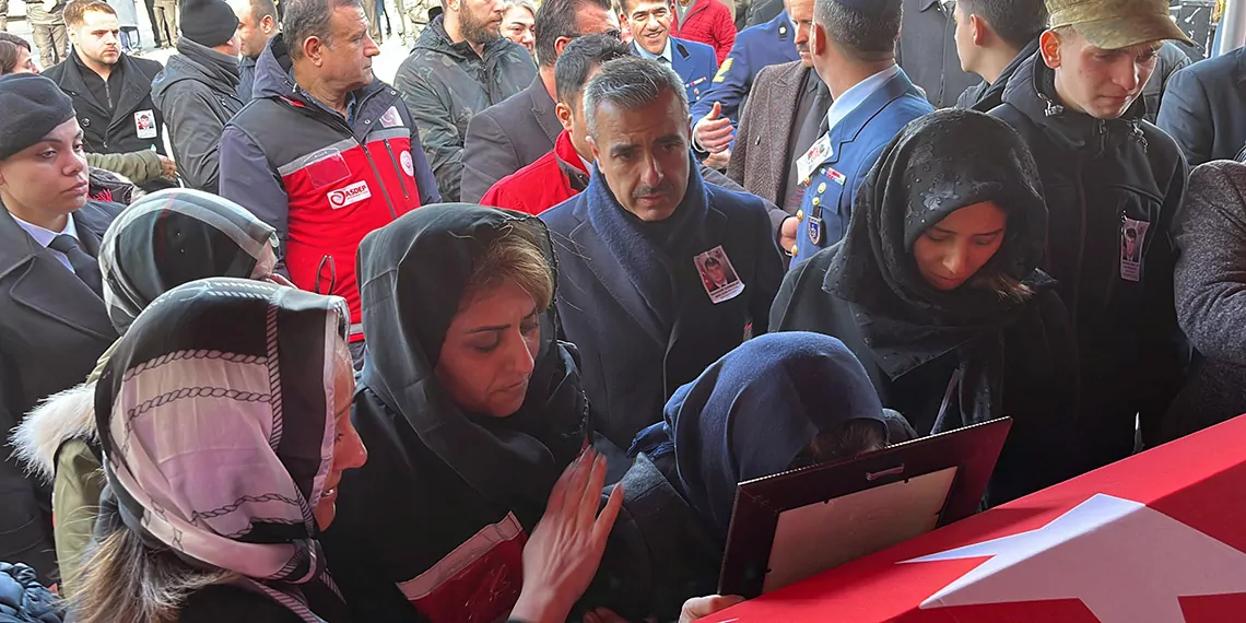 Şehit astsubay bahadır canbulat, toprağa verildi