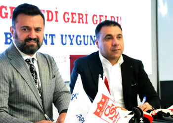 Sivasspor, Bülent Uygun ile resmi sözleşme imzaladı