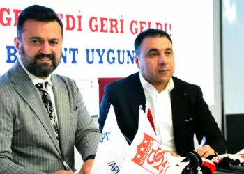Sivasspor, bülent uygun ile resmi sözleşme imzaladı