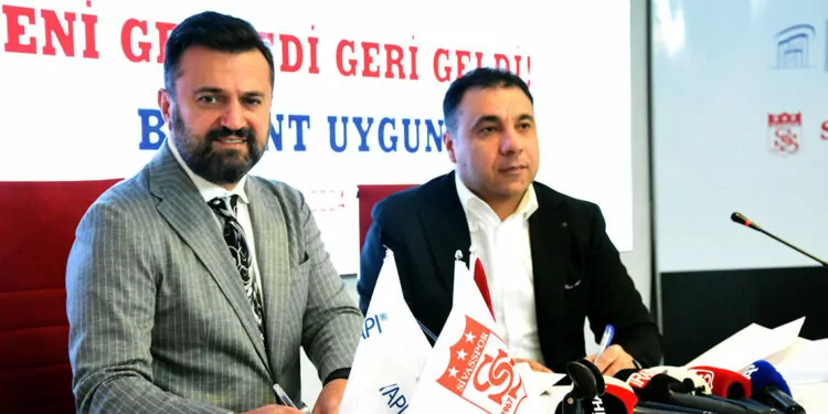 Sivasspor, bülent uygun ile resmi sözleşme imzaladı