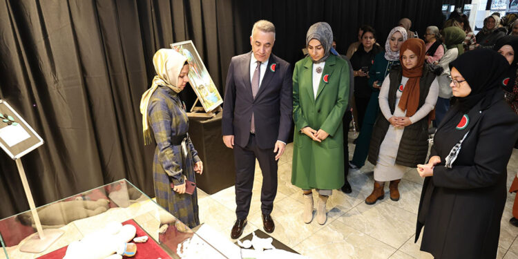 Sultangazi’de ‘Özgür Filistin’ sergisi düzenlendi