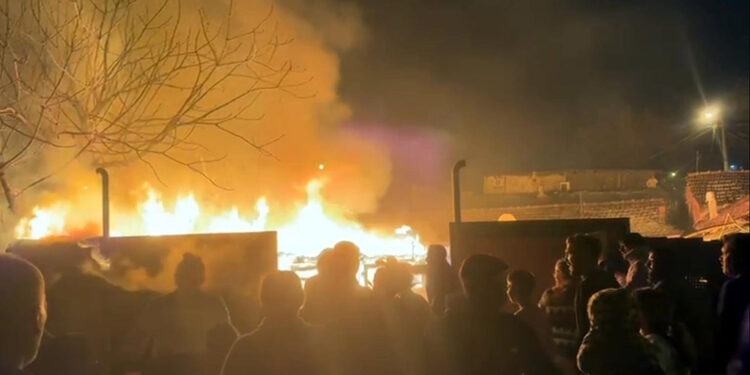 Tekirdağ'da 3 ahırda yangın; 1 at ile 1 köpek öldü