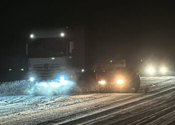 Tokat- Sivas karayolunda ulaşıma 'kar' engeli