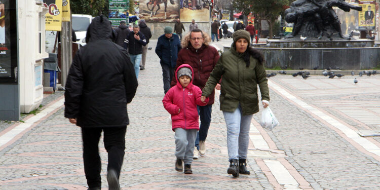 Trakya'da kar, yerini soğuk havaya bıraktı