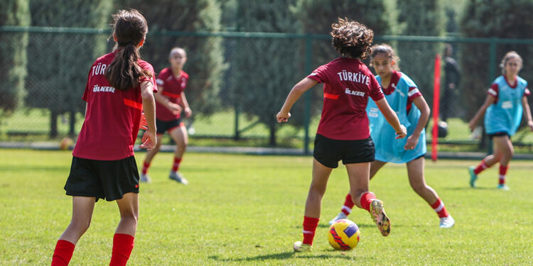 U15 Hazırlık Kampı'nın futbolcu adayları belli oldu