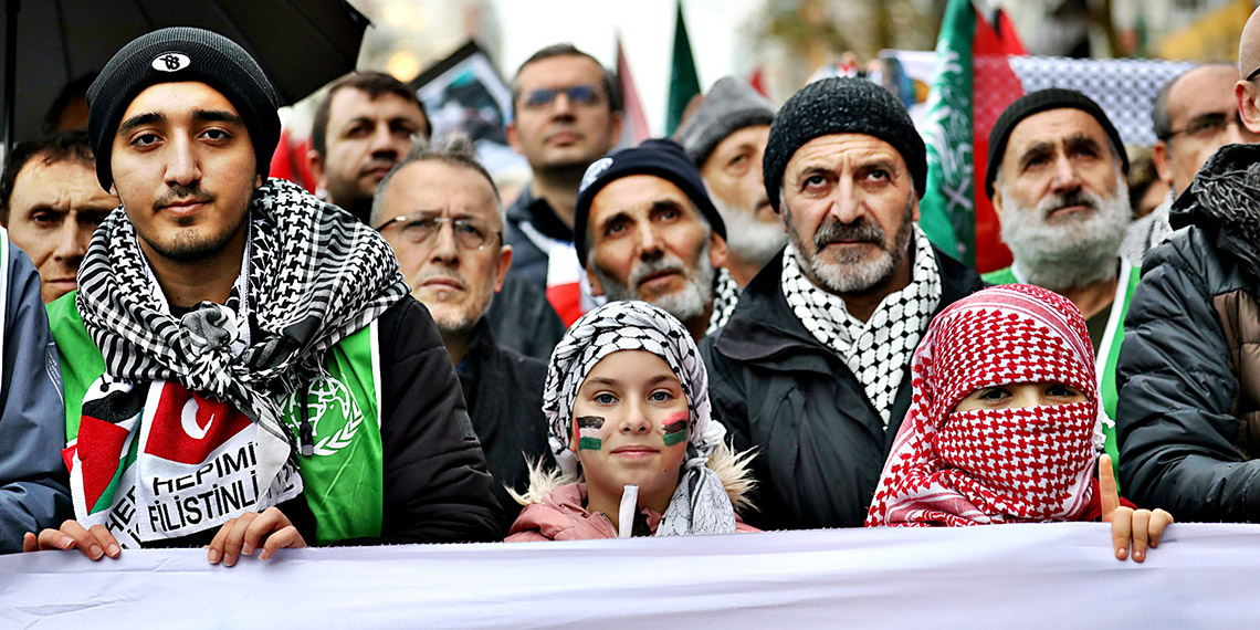 Ümraniye'de 'Şehitlerimiz ve Filistin İçin Yürüyoruz' eylemi