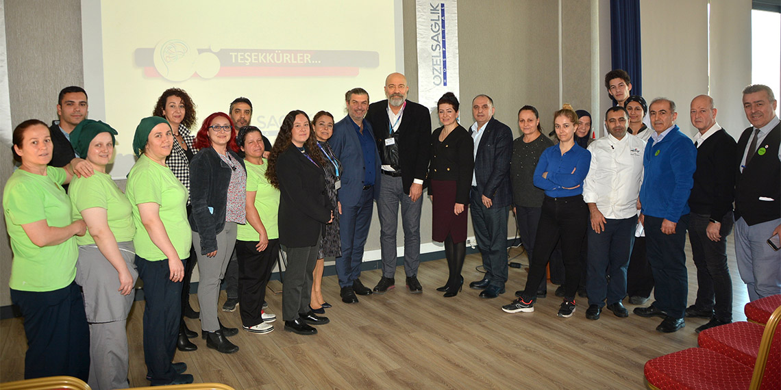 Uyku apne sendromunun hayatı tehdit eden birçok hastalığa yol açtığını belirten Özel Sağlık Hastanesi Nöroloji Uzmanı Dr. Atilla Kara, uyku apne sendromu belirtisi olan kişilere mutlaka uyku testi uygulanması gerektiğini söyledi.