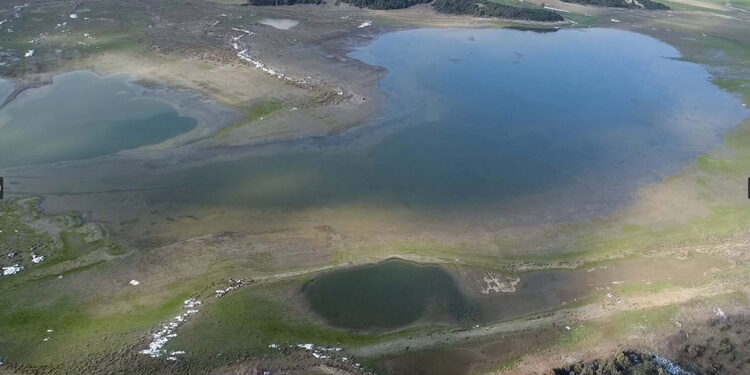 Uzunhızırlı Göleti su tuttu, göçmen kuşlar geri geldi