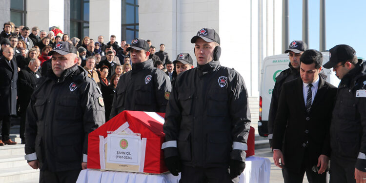 Yargıtay Üyesi Şahin Çil, son yolculuğuna uğurlandı 