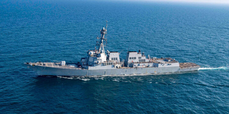 Yemenli Husiler, ticari gemilere saldırı düzenledi