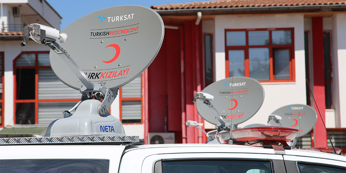 Ulaştırma ve Altyapı Bakanı Abdulkadir Uraloğlu, "Afet ve Acil Durum Yönetimi Başkanlığı (AFAD) başta olmak üzere; Türk Kızılayı, Orman Genel Müdürlüğü, Jandarma Genel Komutanlığı, TRT, Meteoroloji Genel Müdürlüğü gibi kurumlar, TÜRKSAT uydularına doğrudan bağlanma imkanına kavuştu" dedi.