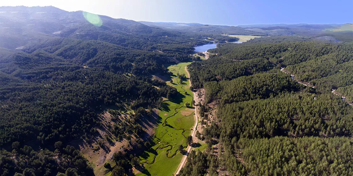 Tarım ve orman bakanlığı, flora ve fauna zenginliğine sahip olan ve nesli tehlike altındaki türlere ev sahipliği yapan akdağ tabiat parkı'nın milli park olarak ilan edildiğini duyurdu.