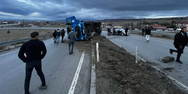 Amasya'da zincirleme kaza; 3 yaralı
