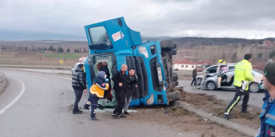 Amasya'da zincirleme kaza; 3 yaralı