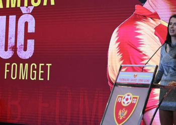 Armisa Kuc Karadağ'da "Yılın Futbolcusu" seçildi