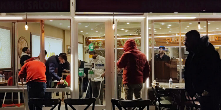 Ankara'da müşterilerin olduğu lokantaya silahlı saldırı