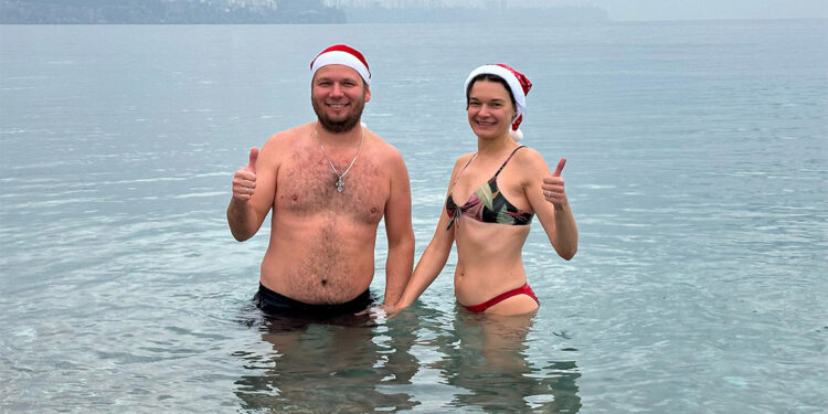 2024 yılının ilk gününde denize girdiler