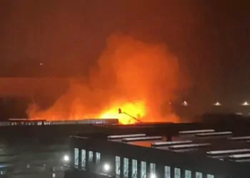 Arnavutköy'de film platosunda yangın