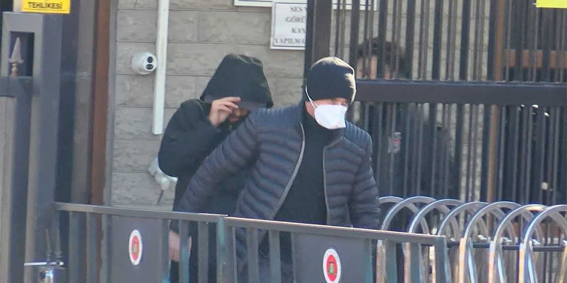 Avcılar'da çöp evde cesedi bulunan öğretmenin cenazesi Adli Tıp'tan alındı