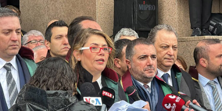 Anayasa'daki 'hukuk devleti' ilkesi hepimizin güvencesidir