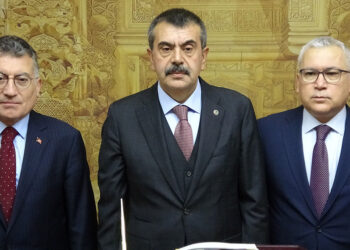 Adaylar eğitimle ilgili projelerini kamuoyu ile paylaşsın