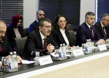 Bakan tekin, azerbaycan eğitim bakanı ile bir araya geldi