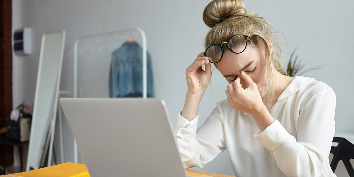 Baş ağrısı en sık görülen ağrı nedenidir. Hemen herkes baş ağrısı tecrübesi yaşar. Herhangi bir yılda çoğu insan en az bir kez baş ağrısı çeker. Ancak bazı ağrı sinyalleri var ki bu durumda beklemeden acil tıbbi yardım alınmalıdır.