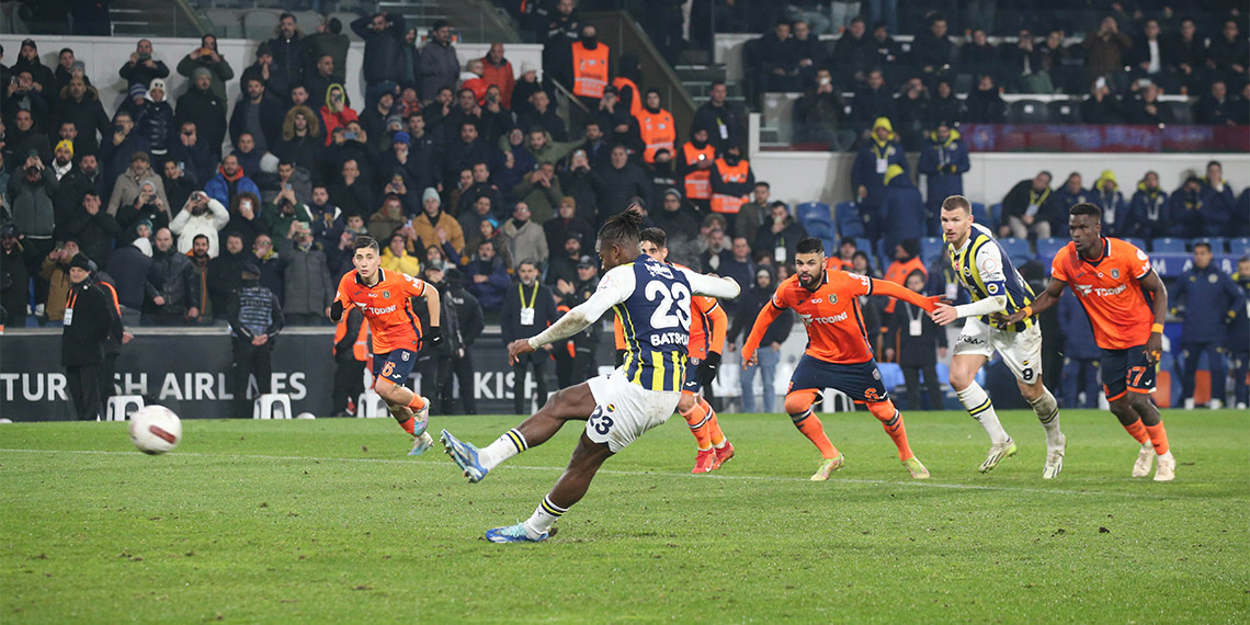 Fenerbahçe Teknik Direktörü İsmail Kartal, "Daha farklı galibiyet elde etmemiz gerekirdi. Son haftalarda fazla gol kaçırıyoruz. Daha dikkatli olup kazanmak için çalışacağız. Penaltıdan önce net bir penaltımız daha var. Hakemler böyle takdir etti. Kazandığımız için mutluyuz. Oyuncularımızı tebrik ediyorum" dedi.