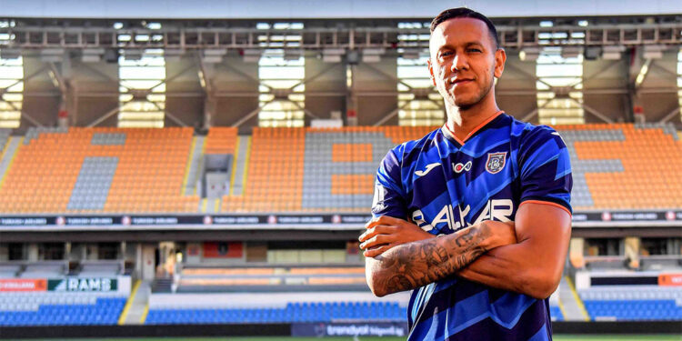 Başakşehir Josef de Souza ile anlaştı
