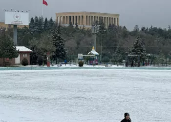 Ankara kar yağışı ile beyaz örtüyle kaplandı