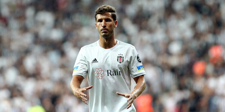 Salih Uçan'ın uyluk üst iç adalesinde kanama tespit edildi