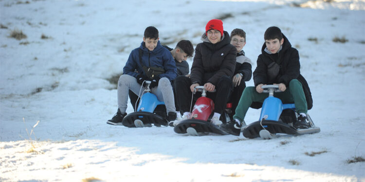 Beyaz cennet'te sömestir tatili cep yakıyor