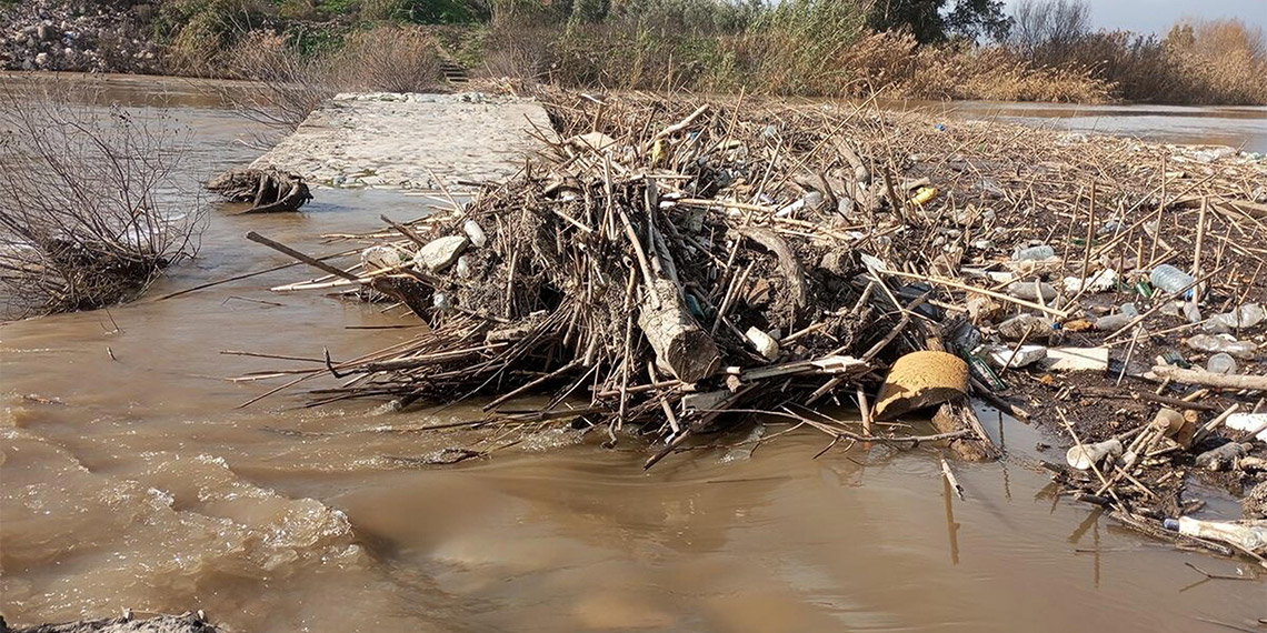 Sarıkemer Köprüsü'nün yıkılma tehlikesi var