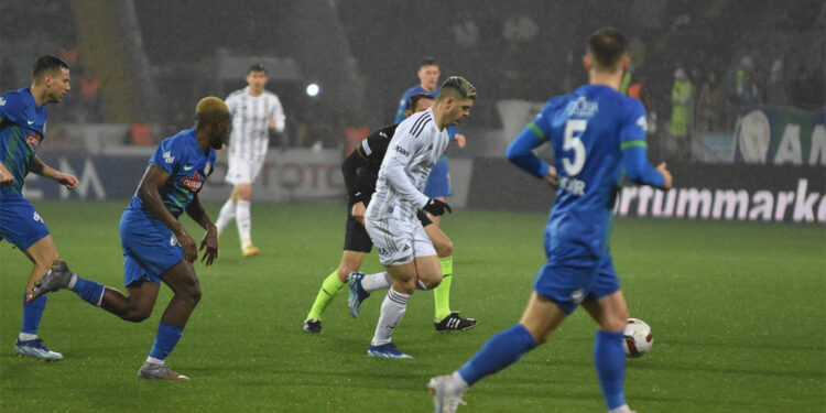 Çaykur Rizespor Beşiktaş'a 4-0 mağlup oldu