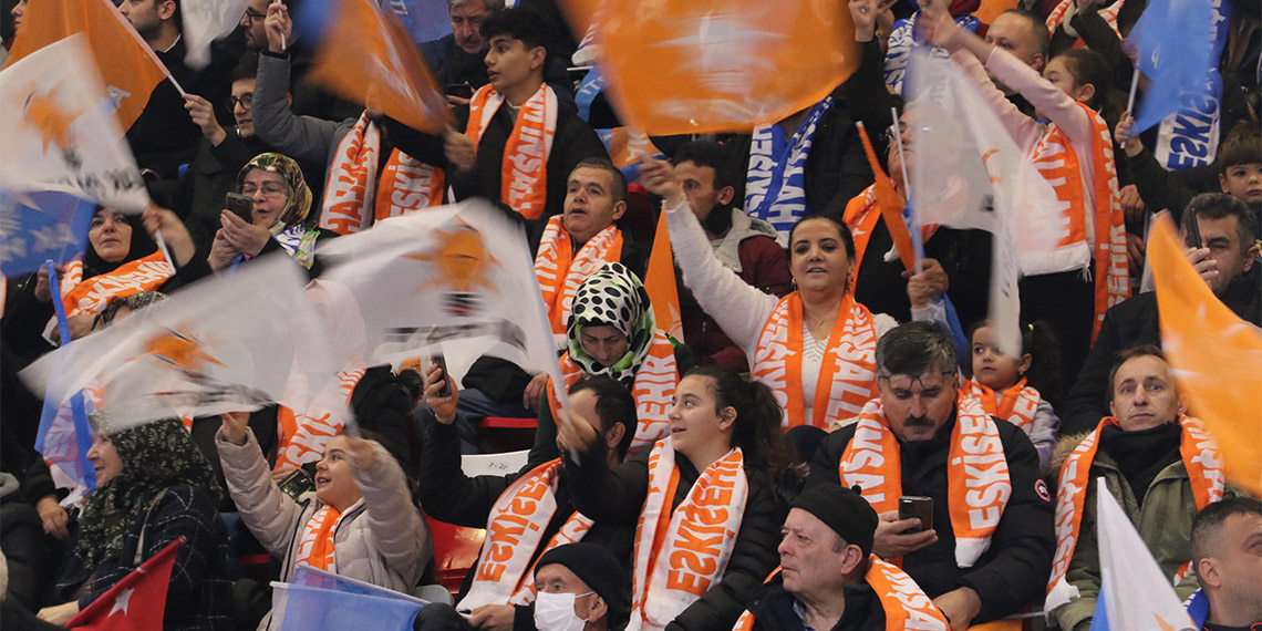 Cumhurbaşkanı Recep Tayyip Erdoğan, hükümete geldiklerinden bu yana tuzaklarla da mücadele ettiklerini belirterek, “Milletimizle kol kola, yürek yüreğe vererek tüm oyunları bozduk” dedi.