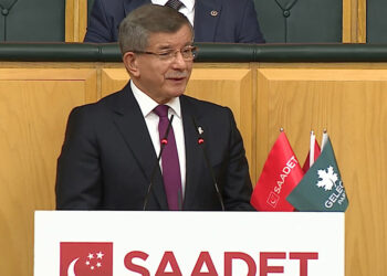 Süratle bir anayasasızlaşmaya gidiyoruz