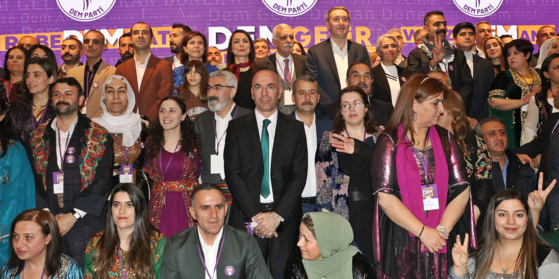 DEM Parti 96 merkezin belediye eş başkan adaylarını açıkladı
