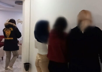 Diyarbakır'da fuhuş çetesine operasyon