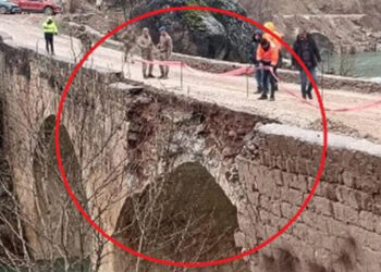 Viyadük yapımında dinamit patlatıldı; Taşköprü zarar gördü