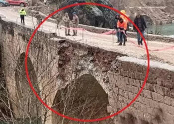 Viyadük yapımında dinamit patlatıldı; taşköprü zarar gördü