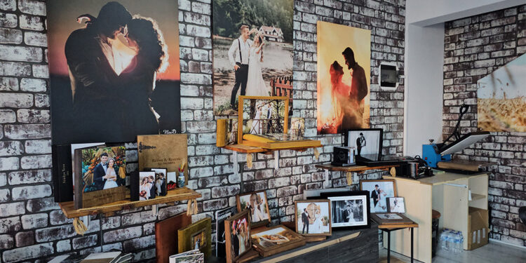 Düğün fotoğrafçısının hard diski bozuldu, mutlu günlerin görüntüler yok oldu