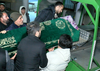 Sultanbeyli'de düğün salonunda öldürülen Kader son yolculuğuna uğurlandı