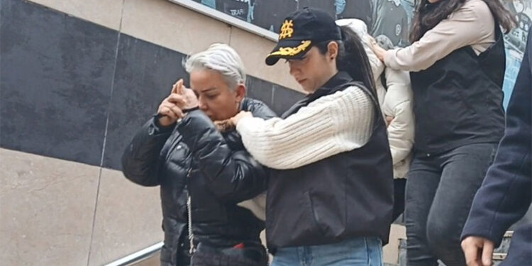 Emekli banka müdürü fon dolandırıcılığından gözaltına alındı