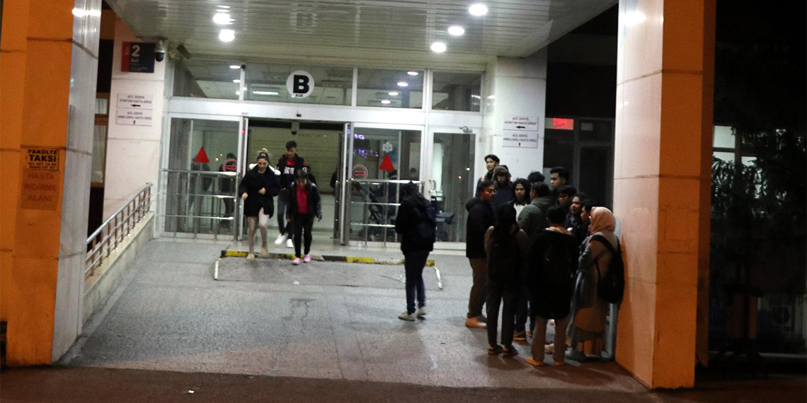 Kayseri’de, Recep Tayyip Erdoğan Millet Bahçesi’nde basketbol oynarken rahatsızlanarak yere düşen Endonezyalı Kemas Raditya R. (19), hayatını kaybetti.