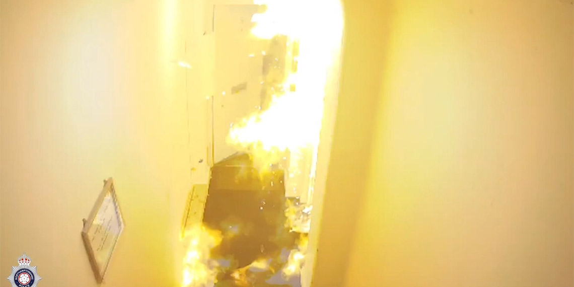 Eski sevgilisinin kapısını patlatan kadına 6 yıl hapis cezası